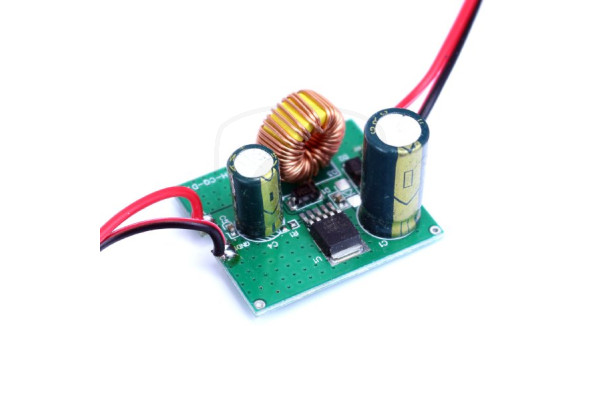 Przetwornica napięcia do auta 9-36V na 12V, 2A
