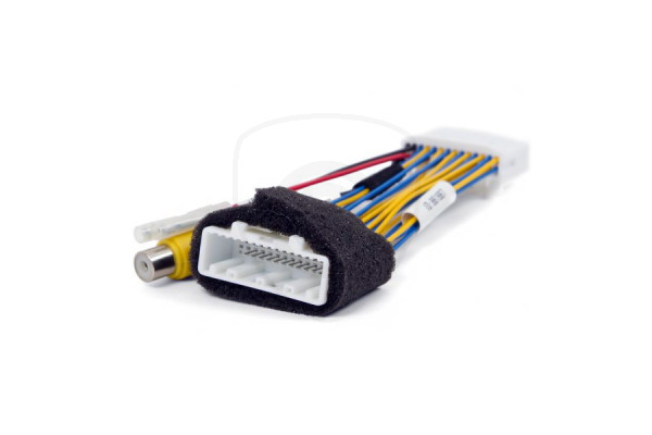 Adapter kablowy do podłączenia kamery cofania do monitora Mazda