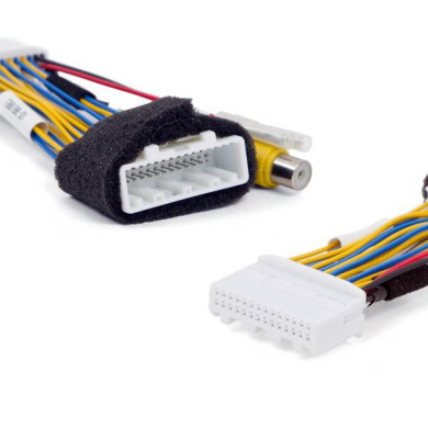 Adapter do podłączenia kamery cofania do monitora Mazda