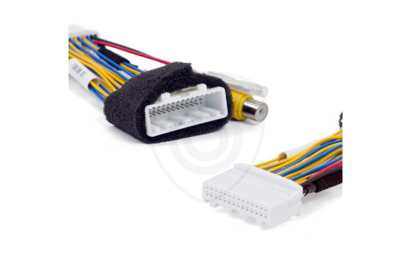 Adapter kablowy do podłączenia kamery cofania do monitora Mazda