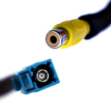 Adapter do podłączenia kamery cofania Fakra RCA