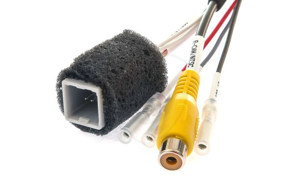Adapter kablowy do podłączenia kamery cofania do monitora Fiat i Mitsubishi 2013-2018