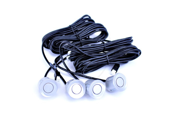 Czujniki parkowania z podłączeniem do kamery cofania