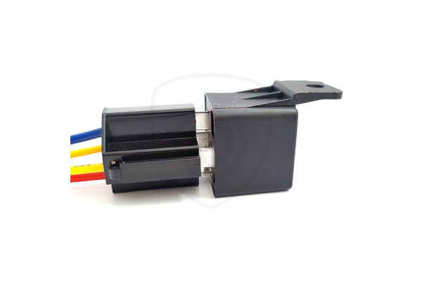 Przekaźnik 12V 40A 4-pinowy z podstawką do kamery cofania