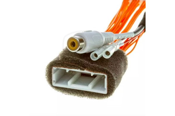 Adapter 24-PIN Toyota do podłączenia kamery cofania z monitorem
