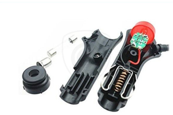 Kabel zasilający z gniazda zapalniczki samochodowej