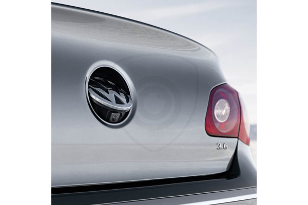 Kamera cofania w logo VW – wysuwana kamera do Volkswagena