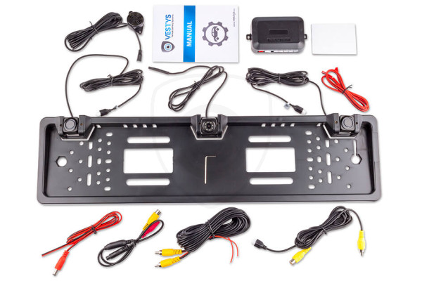 Czujniki parkowania w ramce tablicy rejestracyjnej z kamerą cofania